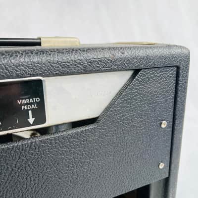 Fender Vibro Champ 1x8" Combo Amp 1966 - Black image 14