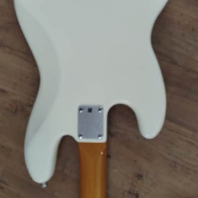 Fender Modern Player Jazz Bass IV 2014 - White image 6