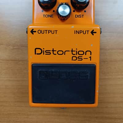 Boss Ds-1 Distortion Pedal 1980 [SN 0000](Long Dash,Silver Screw,Black Label) image 3