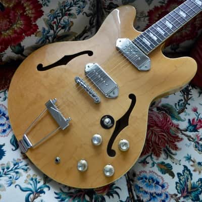 2006 Epiphone Casino w/ Hardshell case - Made in Korea - Excellent image 3