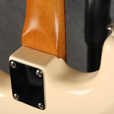 Fender Vintera 60s Stratocaster Modified - Olympic White - 2nd Hand (169820) image 9