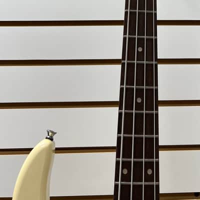 Peavey Milestone 4-String Electric Bass 2010s - Ivory image 2