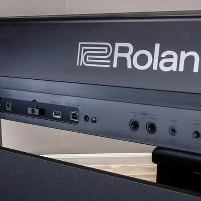 Roland FP-E50 88-Key Digital Piano - Black image 3