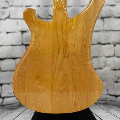 1985 Rickenbacker 4003 - Mapleglo with Black Hardware / Black Trim image 9