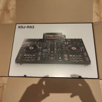 Pioneer XDJ RX3 DJ Controller image 3