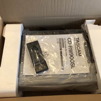 Tascam  CD-RW900SL Professional CD Recorder image 3