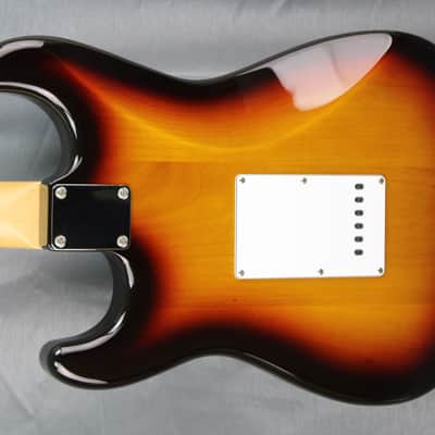 Fender Stratocaster ST'68-US Hybrid 2017 - 3TS Sunburst - japan import image 5