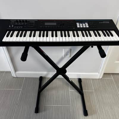 Roland Juno-DS61 Synthesizer Keyboard