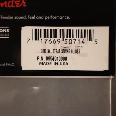 Fender Vintage-Style Stratocaster String Guides (2) (Chrome) image 4