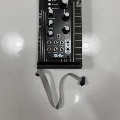 Qu-Bit Electronix Surface 2020 - Black image 2