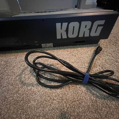 Korg PA800 2006-2011 - Blue and Silver image 2