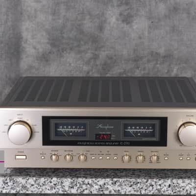 Accuphase E-270 Integrated Stereo Amplifier in Excellent Condition w/ Remote image 1