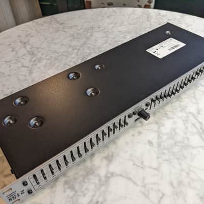 **PURE MINT** DBX 215S Dual Channel 15-Band EQ image 10