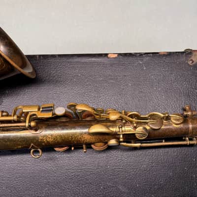 Vintage Buescher True Tone Low Pitch Saxophone (c.1925) – Serial #194484 – Original Case – No Mouthpiece image 9