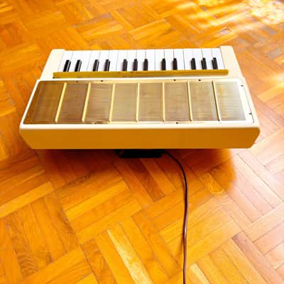 Hohner Organetta 3 - Portable Armonio and Organ from 1950s fully working! Ivory and Gold edition! Made in Germany! image 16