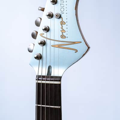 Novo Voltur J in Ice Blue Metallic image 4