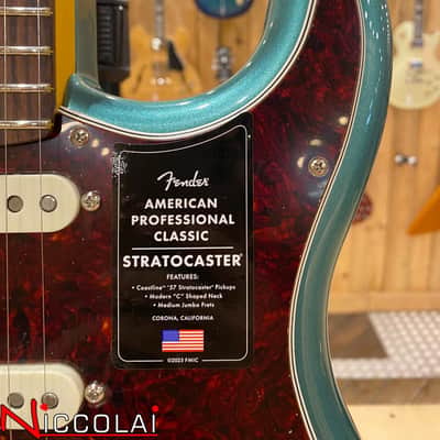 Fender American Professional Classic Stratocaster, Rosewood Fingerboard, Faded Sherwood Green Metallic image 3