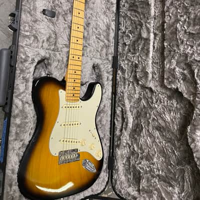 Fender Limited Edition Parallel Universe Series Strat Tele Hybrid 2018 - 2-Color Sunburst image 2