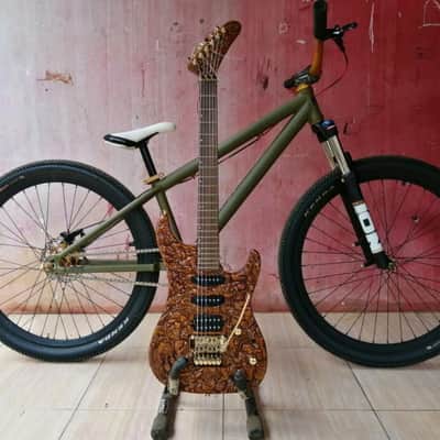 Hand-Carved Custom Electric Guitar “Empire Motif” | Artistic Engraving & Custom Inlay | Korean Hardware | Made to Order image 6