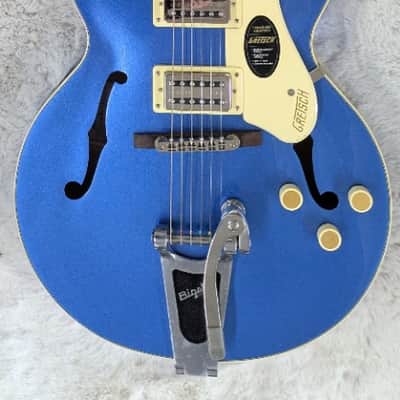 G2420T Streamliner Hollow Body with Bigsby, Broad'Tron BT-3S, Fairlane Blue image 1