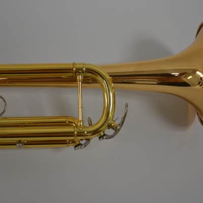 Trompeta Sib Yamaha 6345 en muy buen estado. image 3