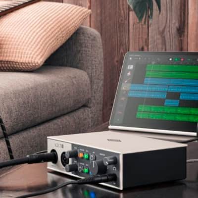 Universal Audio VOLT-2 USB Audio Interface with XLR,Guitar and 1/4 in TRS Cables image 7