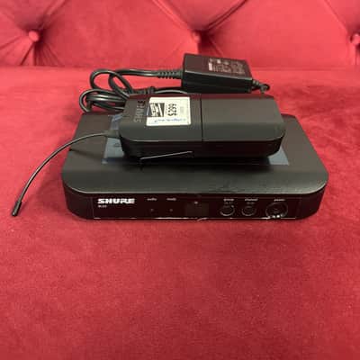 Shure BLX4 Transmitter and Receiver image 1