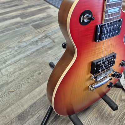 Gibson Les Paul Standard '60s Faded 2023 W/Hardcase - Present - Vintage Cherry Sunburst image 6