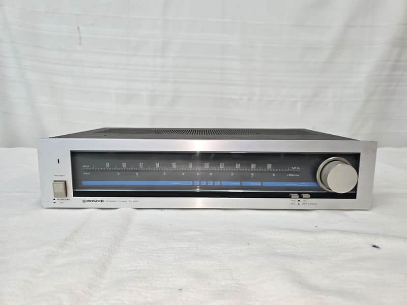 Pioneer TX-520 AM/FM Tuner 1981 image 1