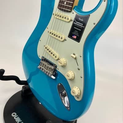 Fender American Professional II Stratocaster with Rosewood Fretboard 2021 Miami Blue image 4