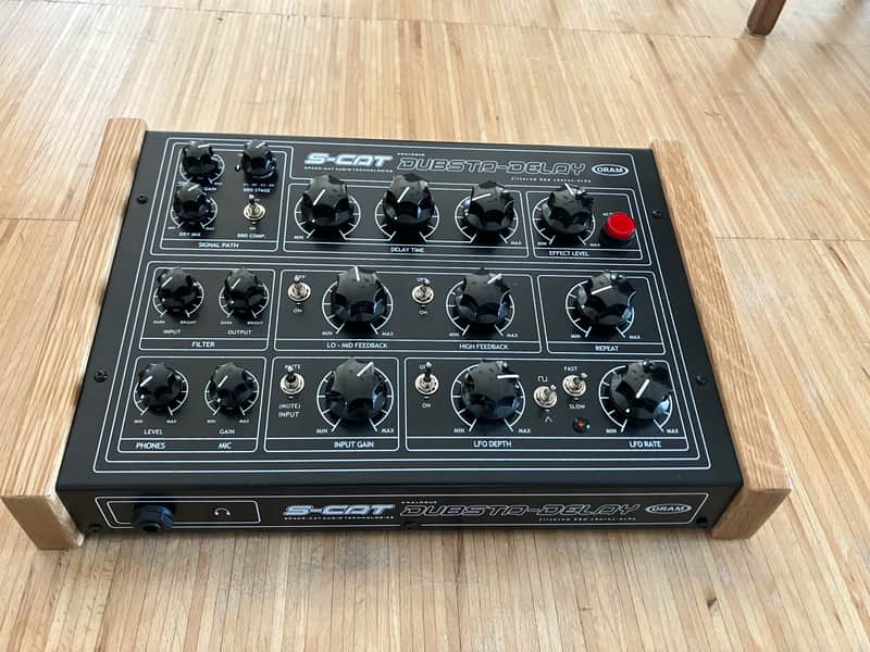 S-CAT Analogue Dubsta-Delay w/ Power Supply – Pure BBD Delay Magic image 1