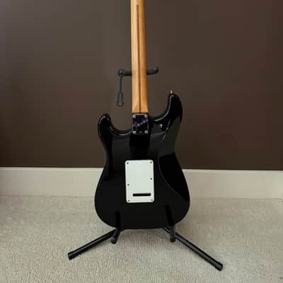 Attention Collectors! Fender “Case Queen - closet guitar” 50th anniversary Stratocaster 1996 - Black image 2