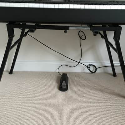 Yamaha P200 Electric Stage Piano / Digital Keyboard with stand and sustain pedal image 3