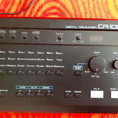 Roland CR-1000 vintage Drum Machine