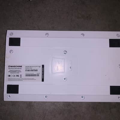 Native Instruments Maschine Mikro MKII 2010s - White image 2