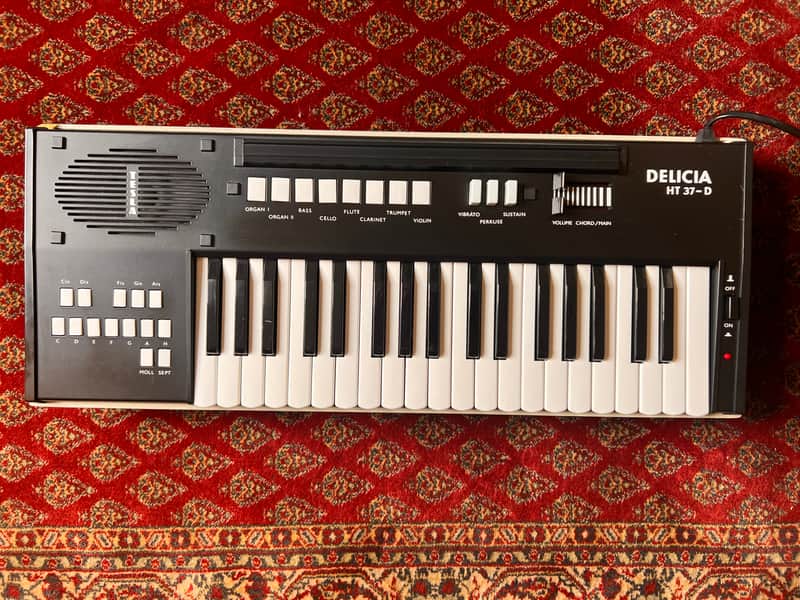 Tesla Delicia HT 37-D Keyboard / Organ 1987 image 1