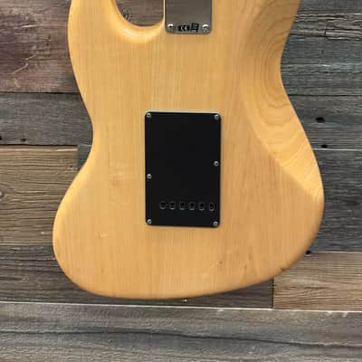 Fender Alternate Reality Series Sixty-Six HSS with Maple Fretboard 2019 - Natural image 3