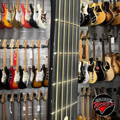 Martin   DC E Dreadnought Black image 10