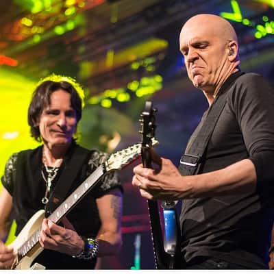 Steve Vai stage played Ibanez Universe UV7PWH image 24