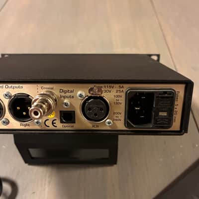 Benchmark DAC1 2-Channel 24-Bit 96kHz D/A Converter 2000s - Black image 7
