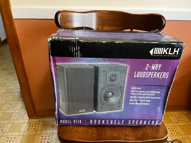 KLH 911B Bookshelf Speakers, New unopened box