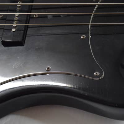Guild B-301F Fretless Bass 1977 - Black image 14