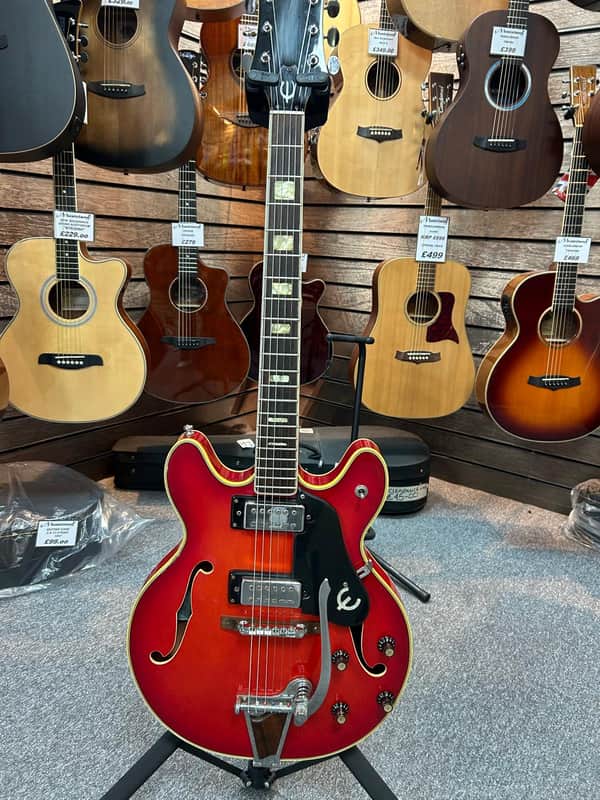 Beautiful Vintage 1970s Epiphone EA-250 - Made in Japan - Good