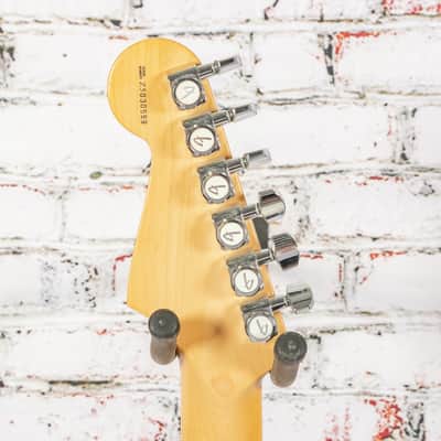 Fender - 2005 American Standard Stratocaster Electric Guitar - Candy Apple Red - w/HSC - x0559 - USED image 6
