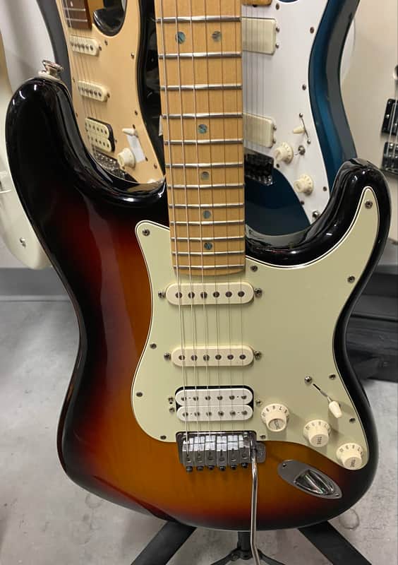 2006 Fender American Deluxe Stratocaster - 3 Color Sunburst - Includes Hardshell Case! image 1