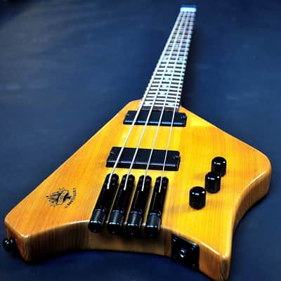 BootLegger Guitar Ace 4  String Headless Bass Honey Clear 7.8 Lbs With Stiletto Case & Flask image 12