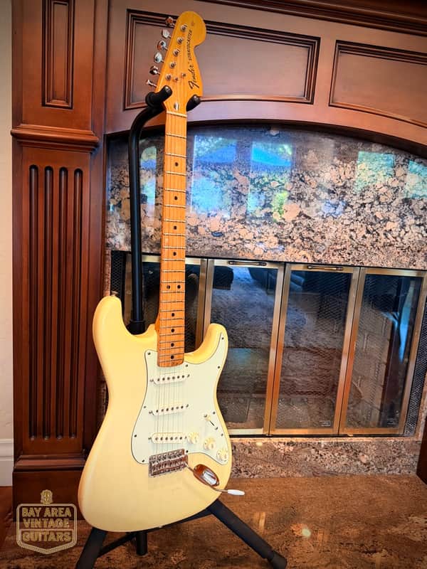 1972-73 Fender Stratocaster - Olympic White w/HSC image 1