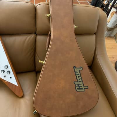 Gibson Flying V 2019 Antique Natural MINT (never played) with case and all case candy image 10