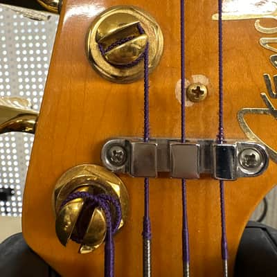 Fender American Deluxe Zone Bass 2001 - 2006 - Amber image 8