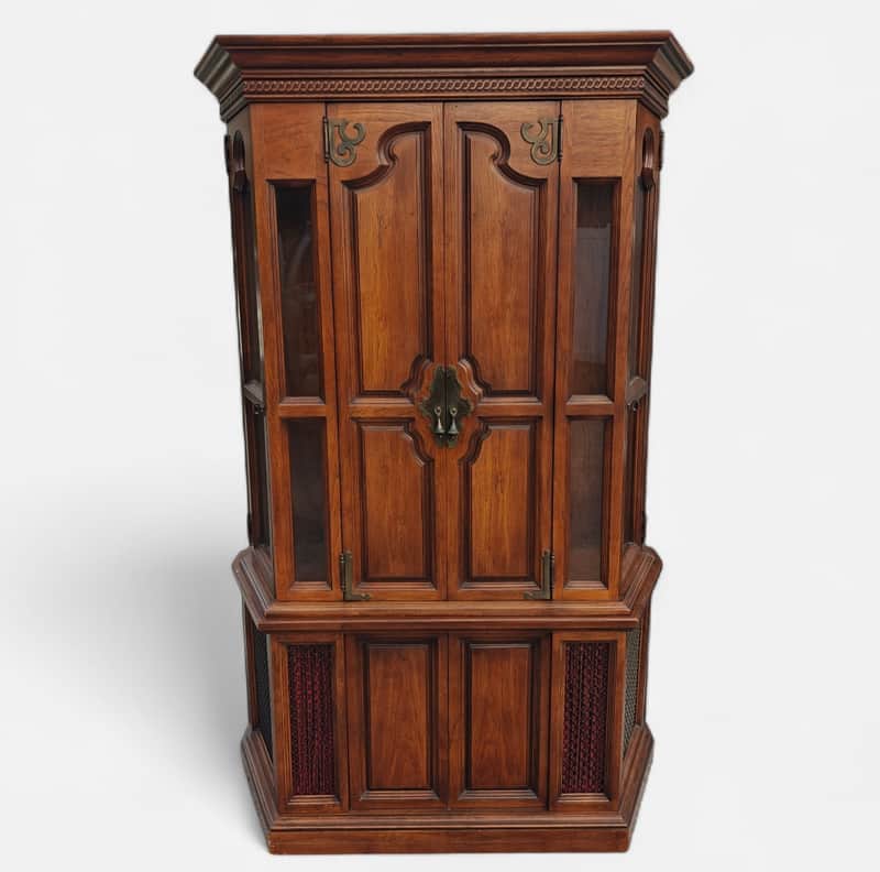 Vintage 1971 Magnavox Custom Imperial Armoire Stereo Console